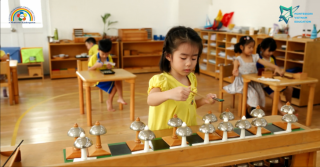 Q A CORNER WITH THE SPEAKERS THE MONTESSORI 3–6 ENVIRONMENT: WHERE CHILDREN “GROW BY BECOMING THEMSELVES”