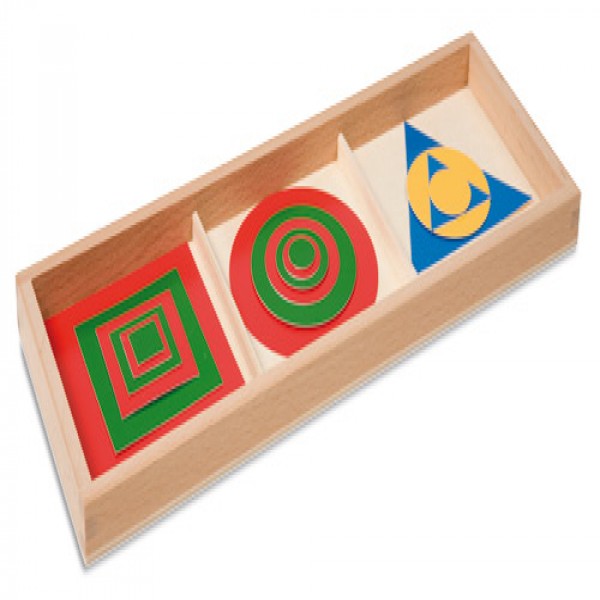 Khay gỗ 3 ngăn: gồm nhiều hình đồng tâm bằng nhựa