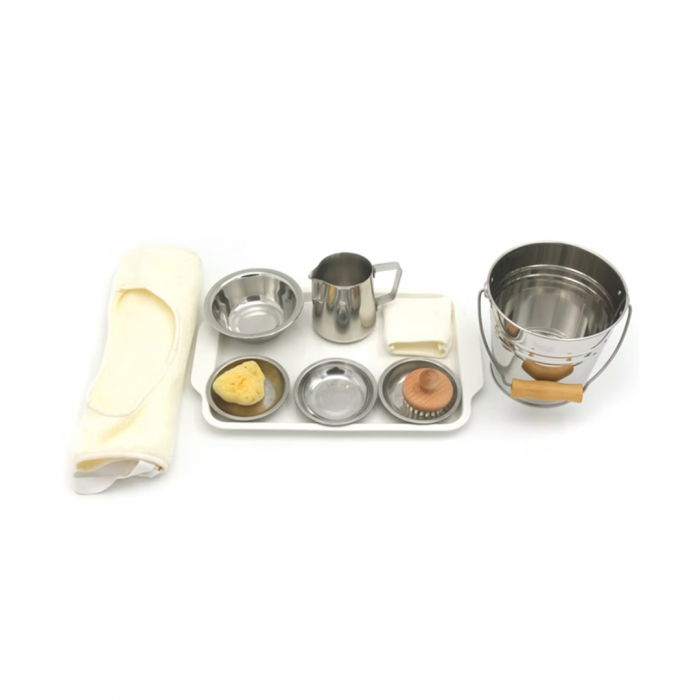 Rửa/Làm sạch bàn (Washing a Table)